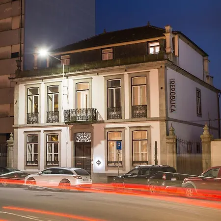 Republica Hostel&suites *