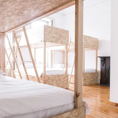 Republica & بيت شباب